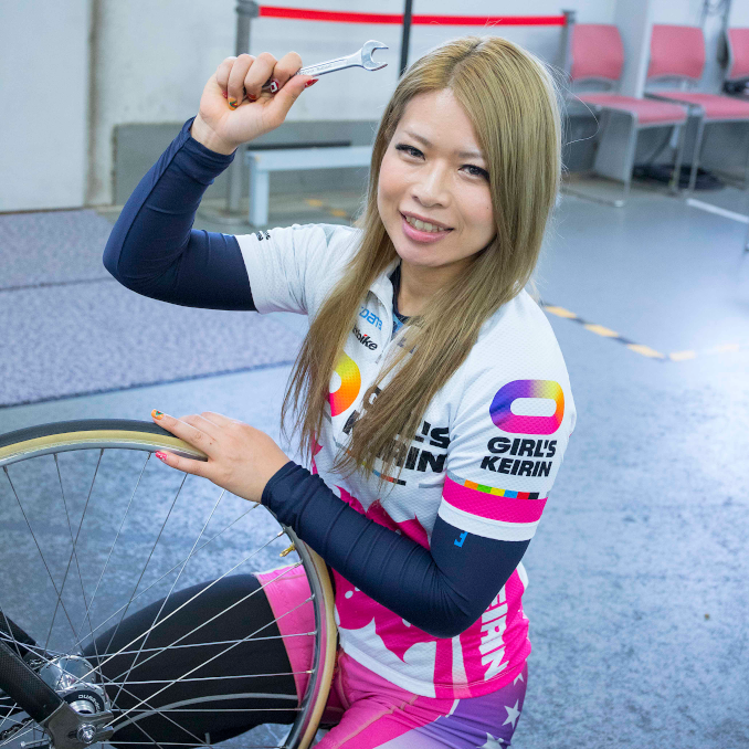 期間限定！女子競輪選手 石井寛子さんのサイン入りウェア - 自転車